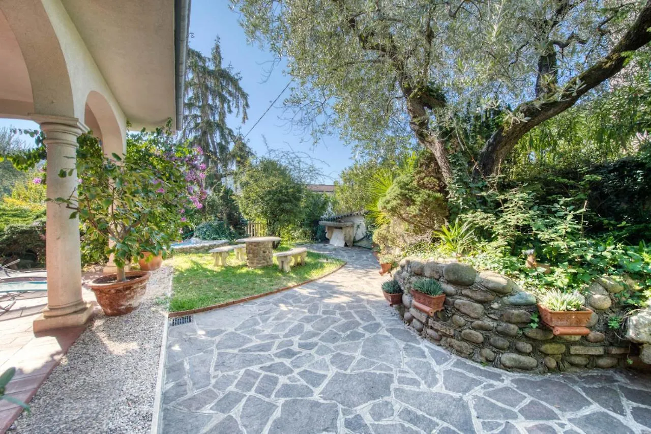 Apartmentsgarda - Residenza Bouganville Itálie