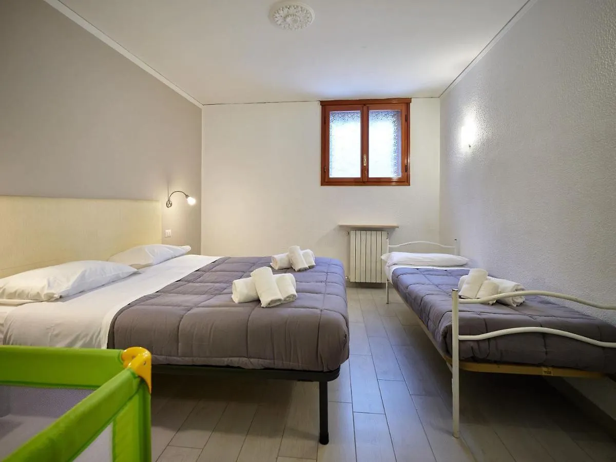 Apartmentsgarda - Residenza Bouganville 0*, Garda (Verona) Itálie